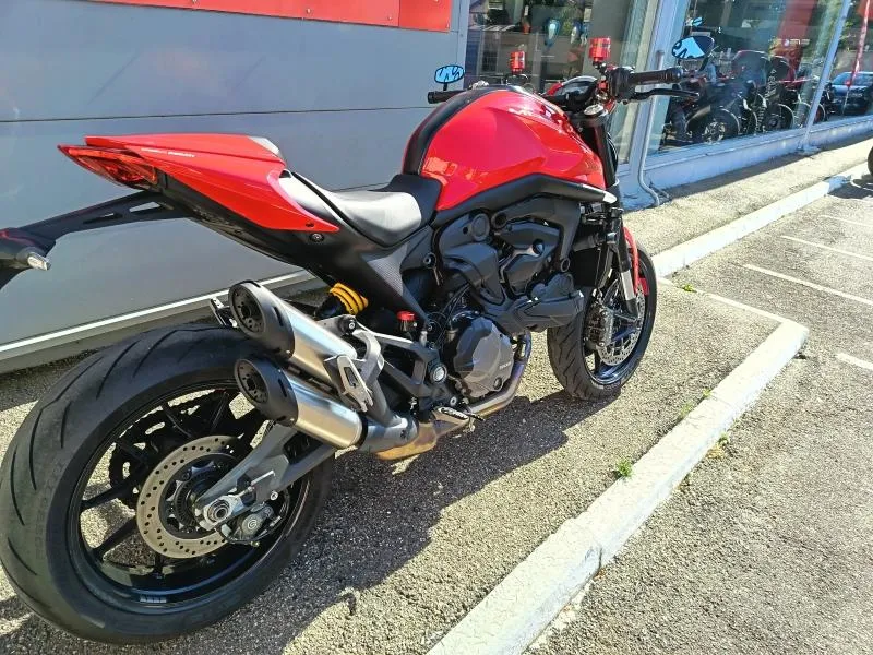 DUCATI Monster+ 1ère main garantie 12 mois