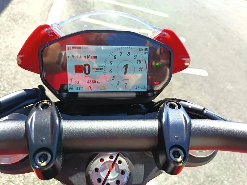 DUCATI Monster+ 1ère main garantie 12 mois