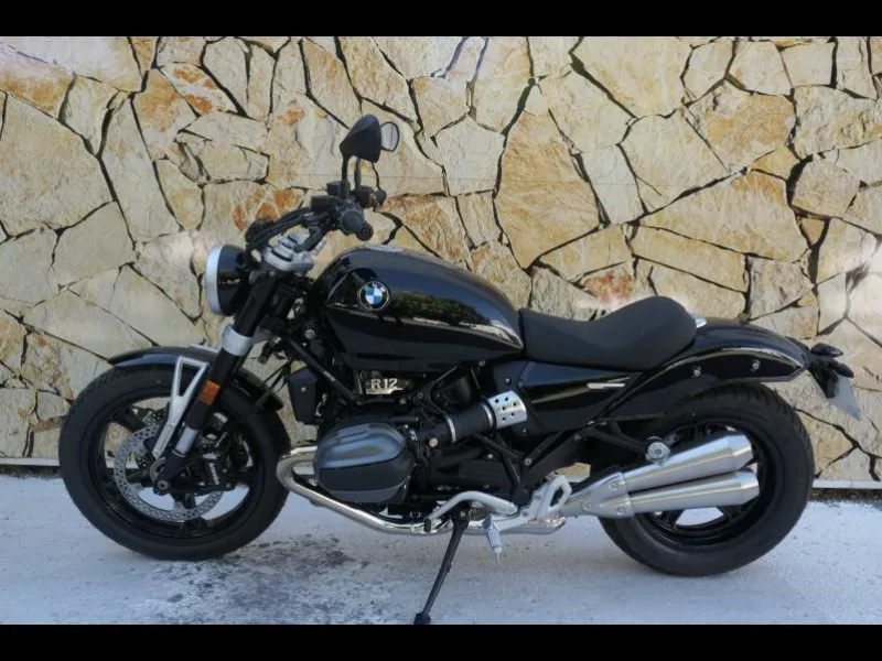 BMW 12 + Contrat Entretien 3 ans + Extension de Garantie R12