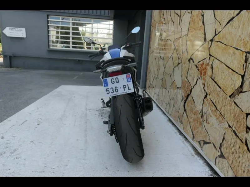 BMW 900 R 105 ch Style Sport + Shifter Pro