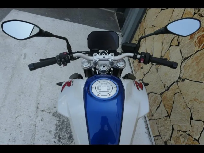 BMW 900 R 105 ch Style Sport + Shifter Pro