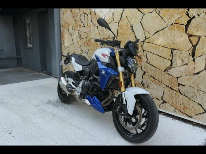 BMW 900 R 105 ch Style Sport + Shifter Pro