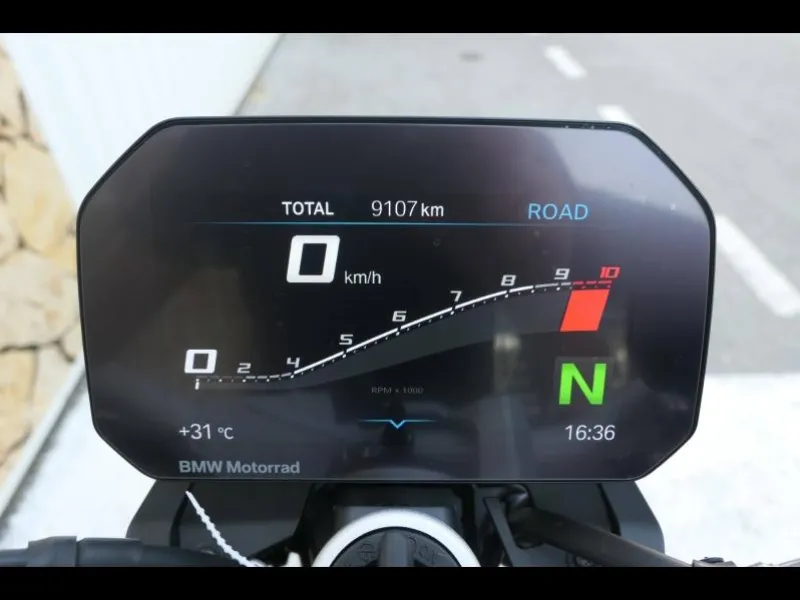 BMW 900 R 105 ch Style Sport + Shifter Pro