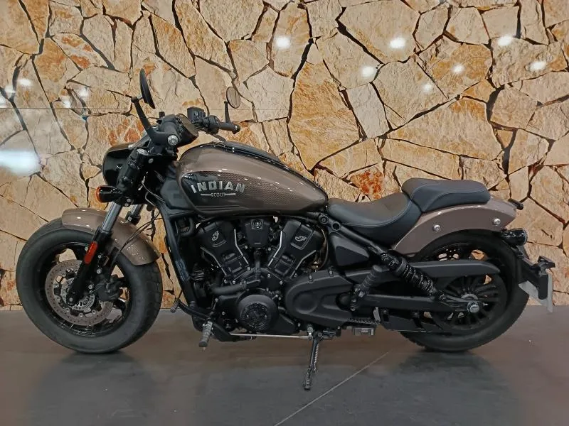 INDIAN Scout Bobber 1250 Limited + Tech