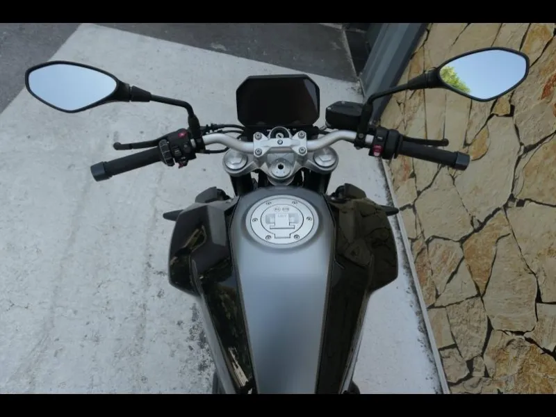 BMW 900 R A2 + Shifter