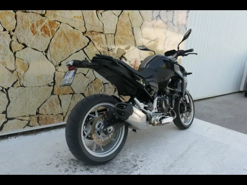 BMW 900 R A2 + Shifter