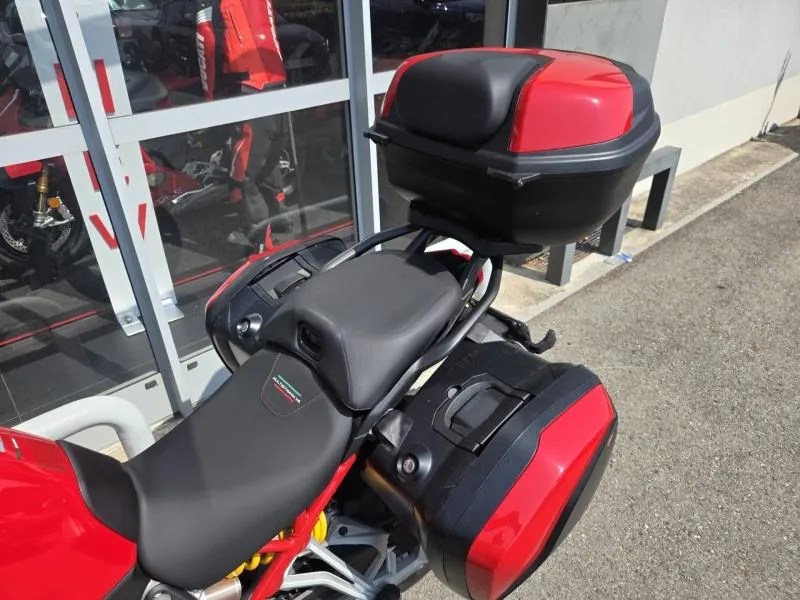 DUCATI V4 S  Travel & Radar