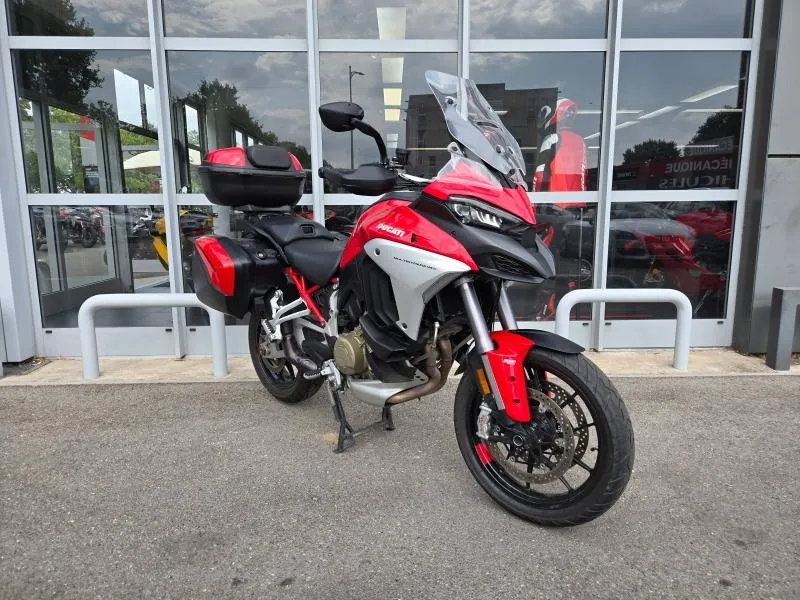 DUCATI V4 S Travel & Radar