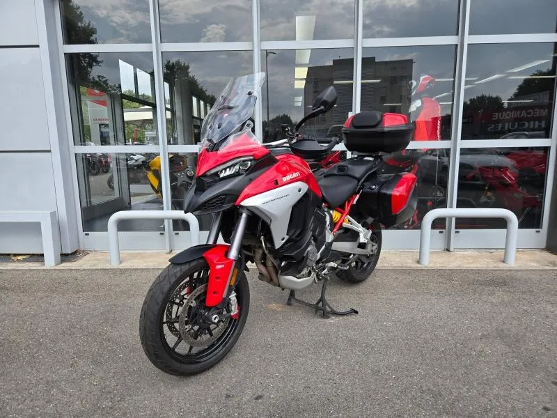 DUCATI V4 S Travel & Radar