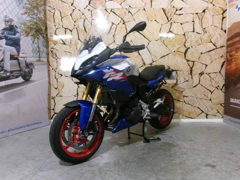 BMW F 900 XR A2