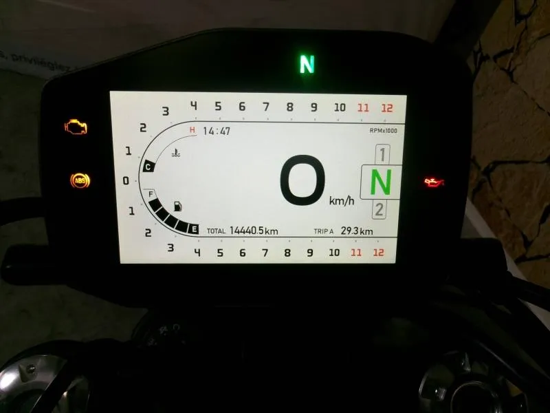 BENELLI Leoncino 800