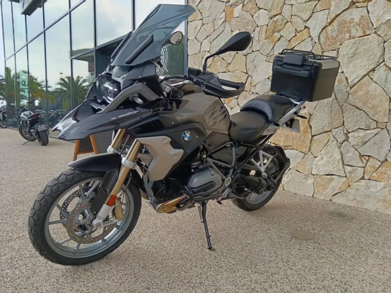 BMW 1200 GS AVEC VALISE