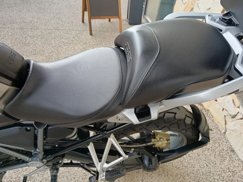 BMW 1200 GS AVEC VALISE