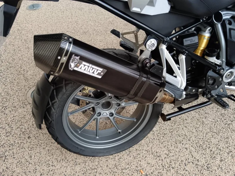 BMW 1200 GS AVEC VALISE