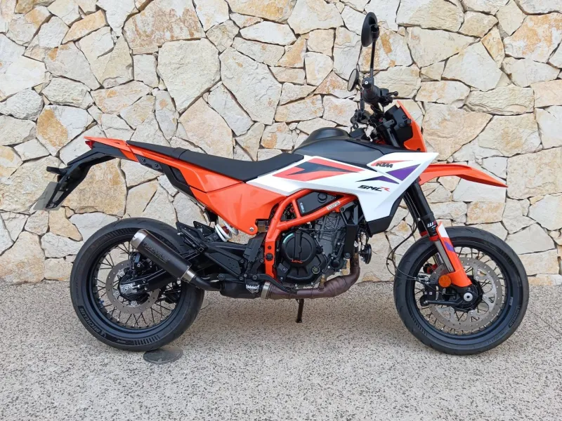 KTM 390 R  681km + Remus