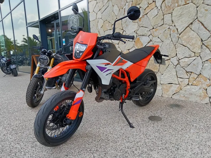 KTM 390 R  681km + Remus
