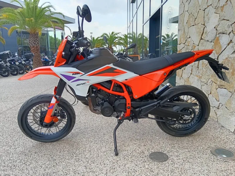 KTM 390 R  681km + Remus