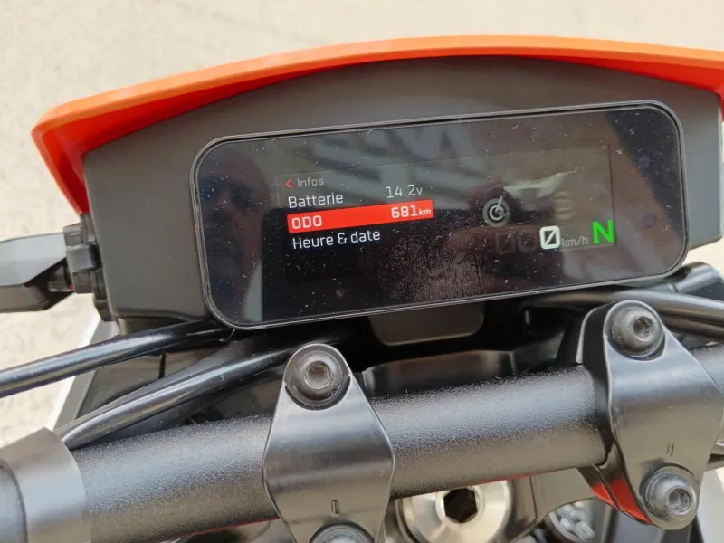 KTM 390 R  681km + Remus