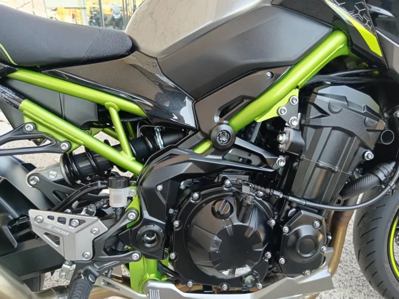 KAWASAKI 900 2020 A2 35kw