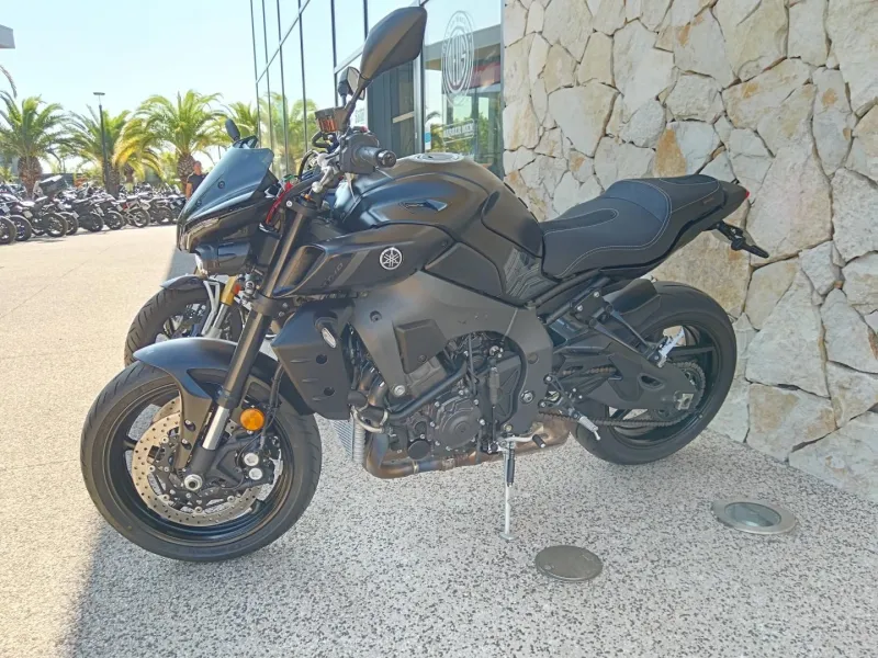 YAMAHA MT-10 1000 2024