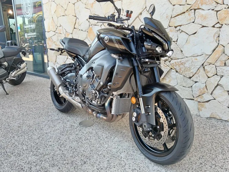 YAMAHA MT-10 1000 2024