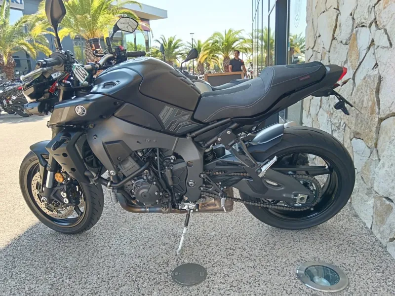 YAMAHA MT-10 1000 2024