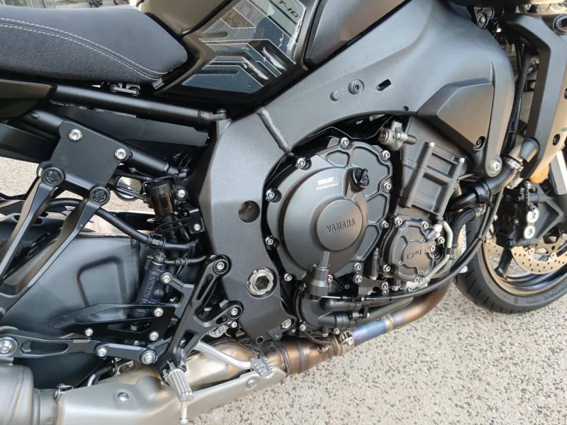 YAMAHA MT-10 1000 2024