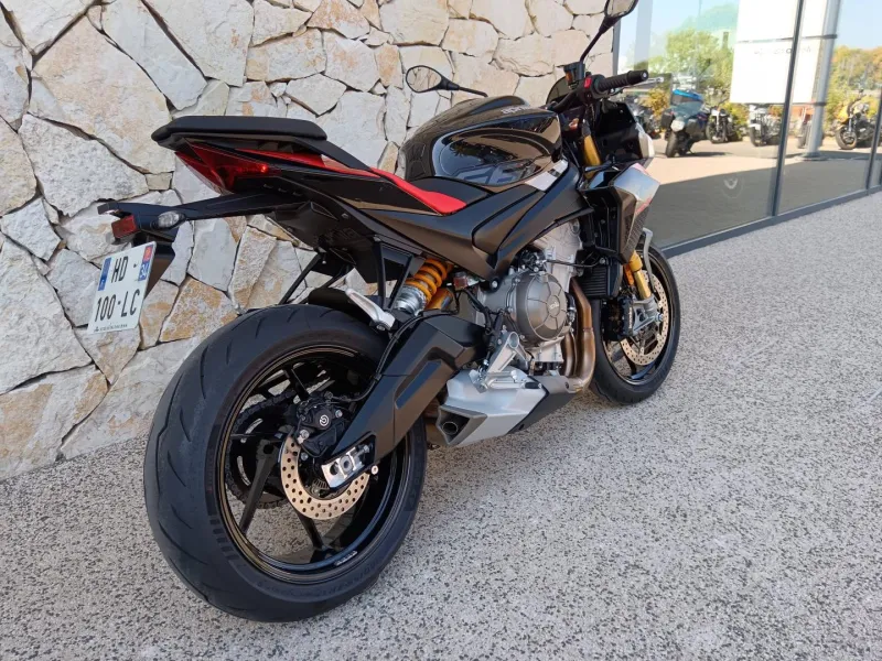 APRILIA 660 Factory + Öhlins A2