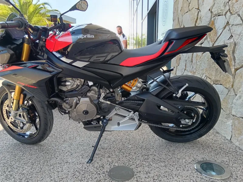 APRILIA 660 Factory + Öhlins A2