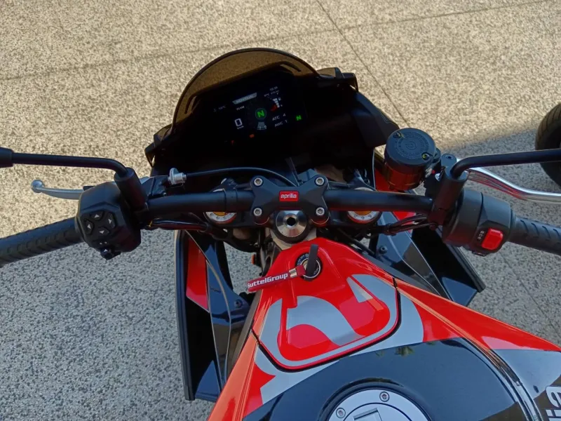 APRILIA 660 Factory + Öhlins A2