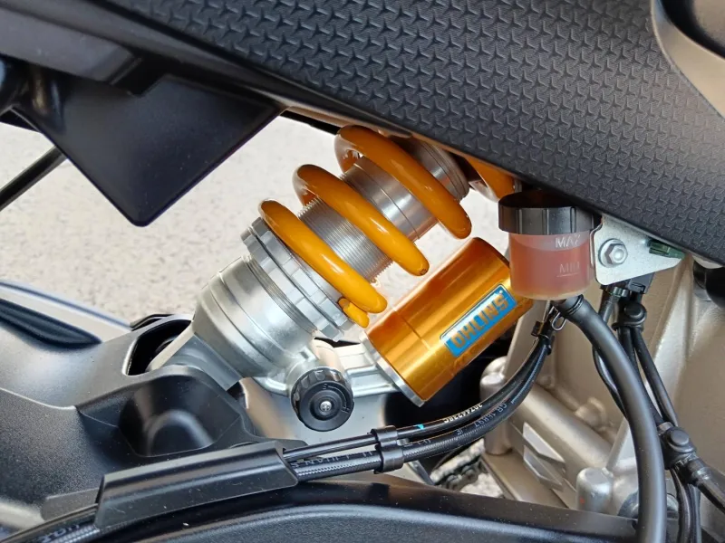 APRILIA 660 Factory + Öhlins A2