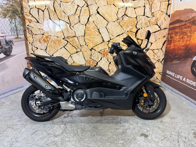 YAMAHA XP TMAX 562 Tech MAX