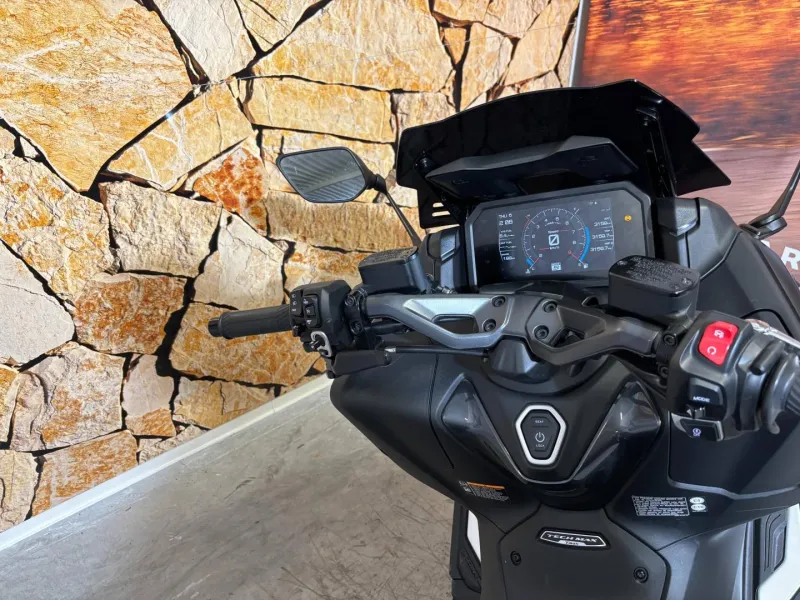 YAMAHA XP TMAX 562 Tech MAX