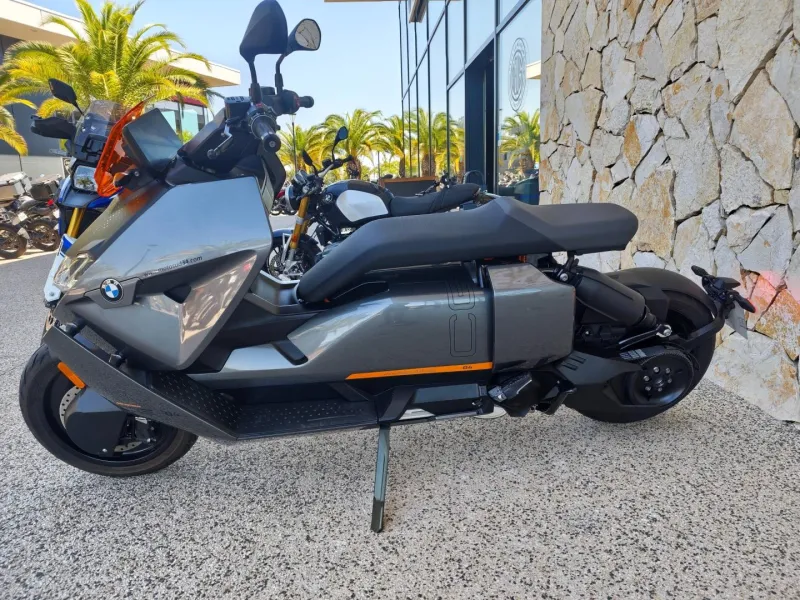 BMW CE04 15kw 20cv finition pro