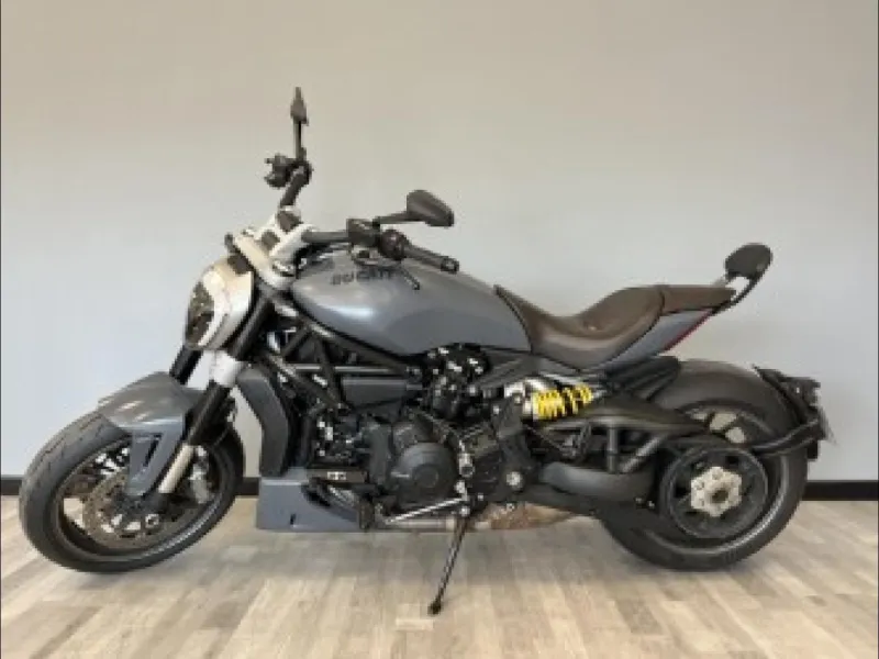 DUCATI 1200 Carbon ABS 2017