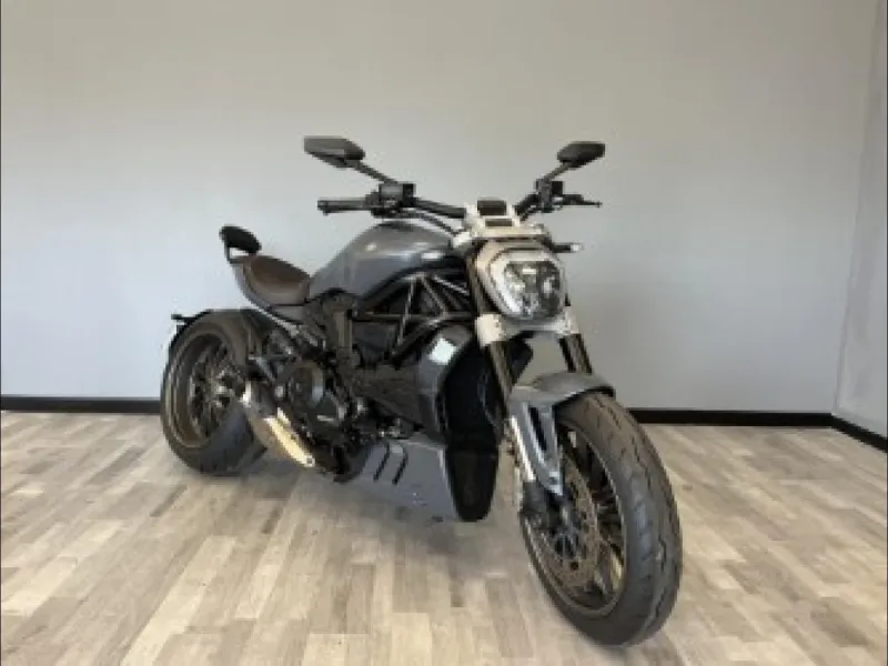 DUCATI 1200 Carbon ABS 2017