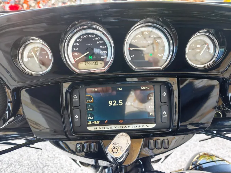 HARLEY-DAVIDSON Ultra Limited 1690 ABS 2015