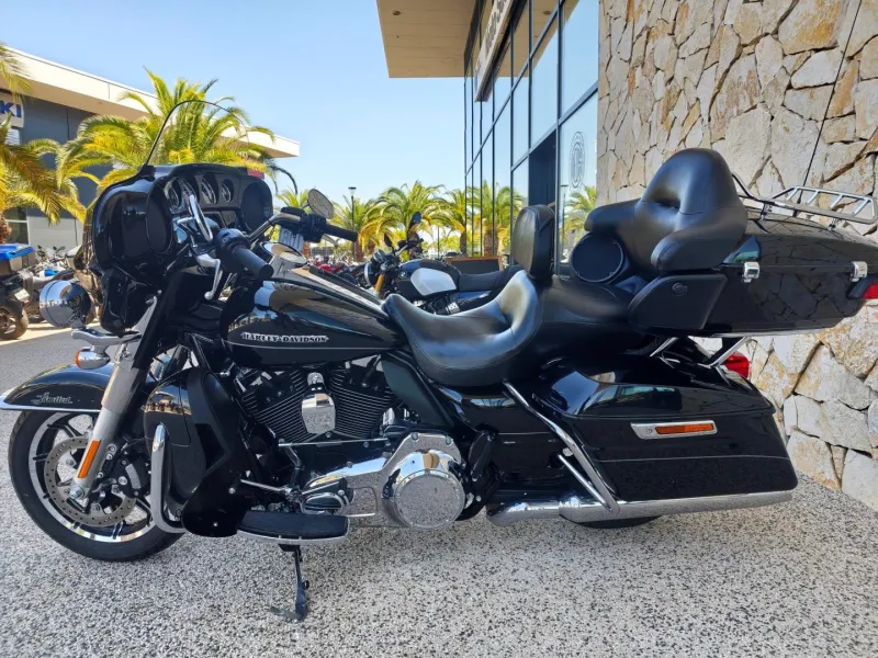 HARLEY-DAVIDSON Ultra Limited 1690 ABS 2015