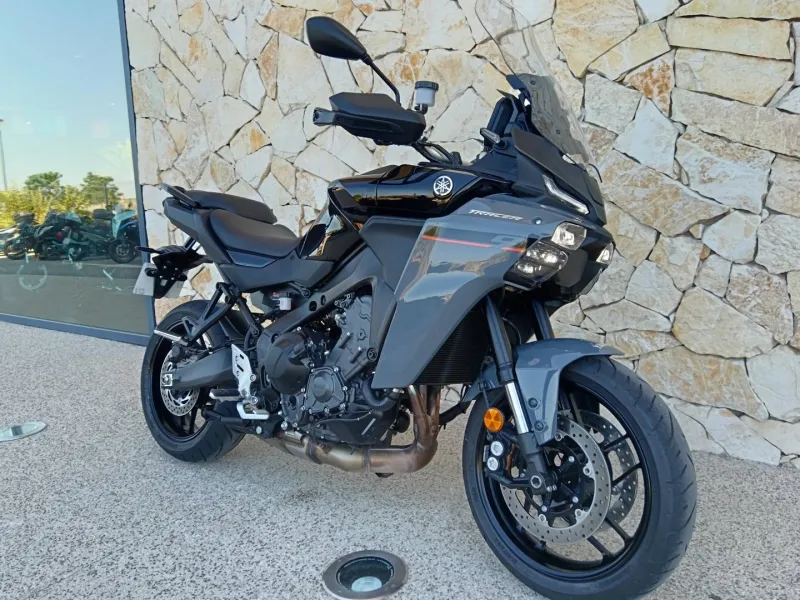 YAMAHA 9 900 2025