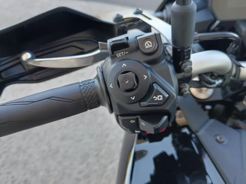 YAMAHA 9 900 2025