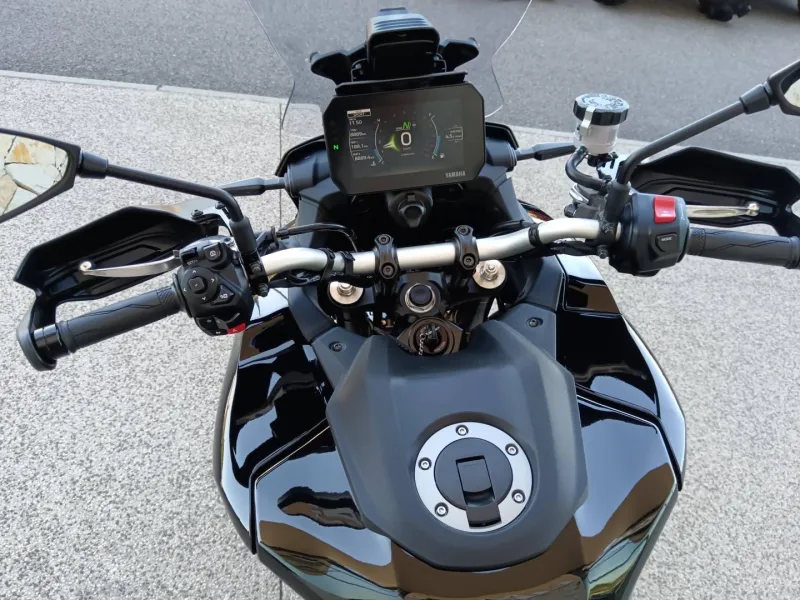 YAMAHA 9 900 2025