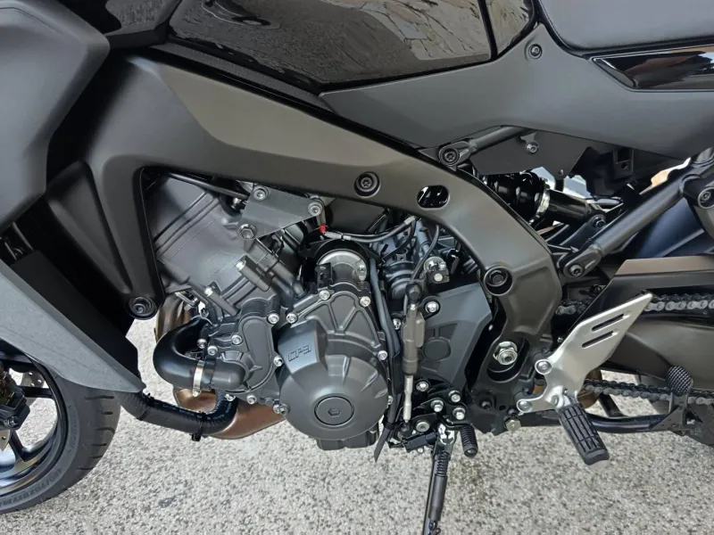 YAMAHA 9 900 2025