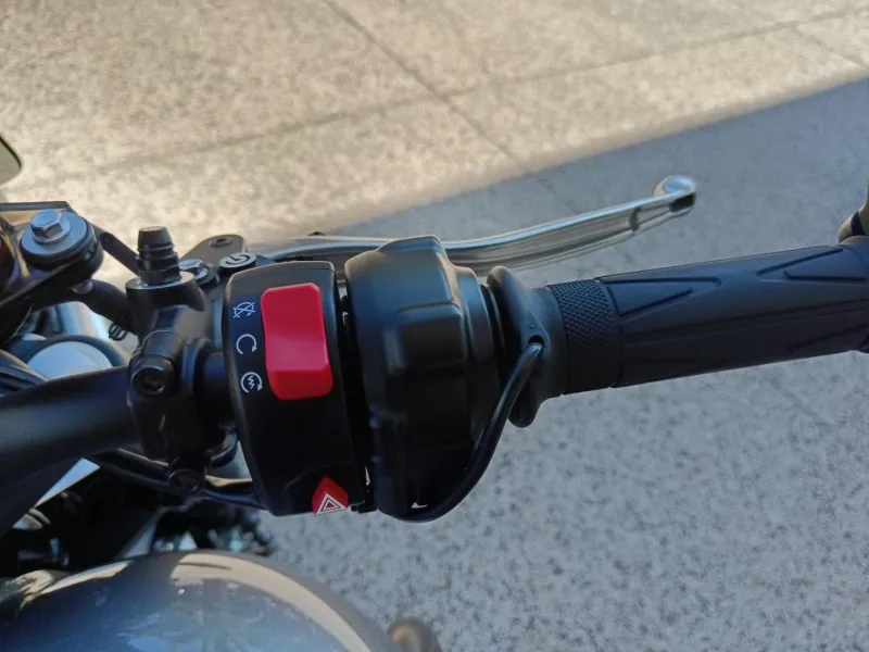 TRIUMPH 1200 Euro 4