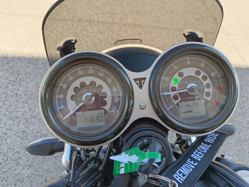 TRIUMPH 1200 Euro 4