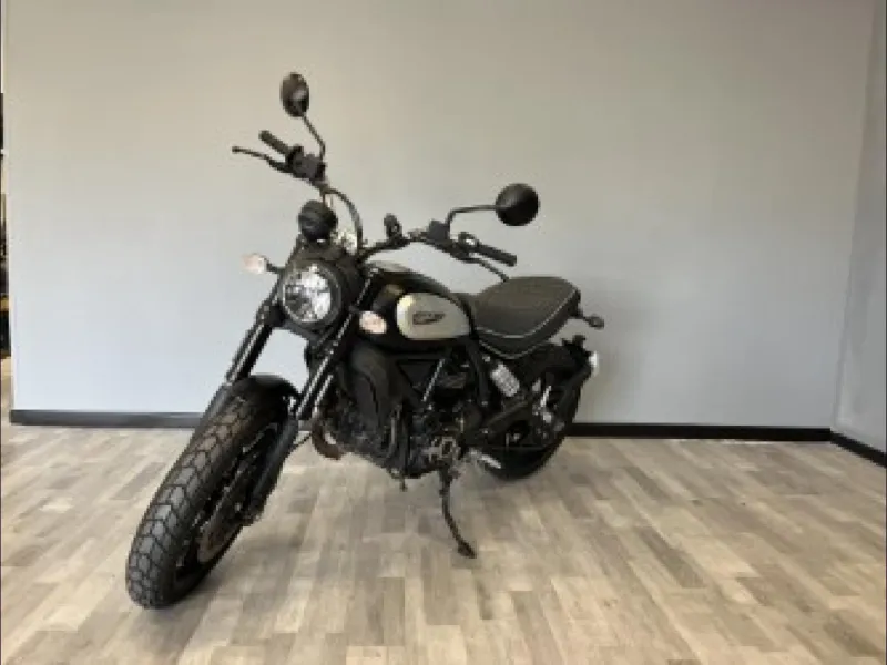 DUCATI 800