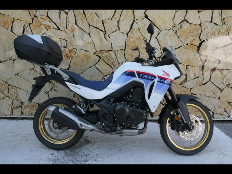 HONDA 750 + Top Case Honda 50L
