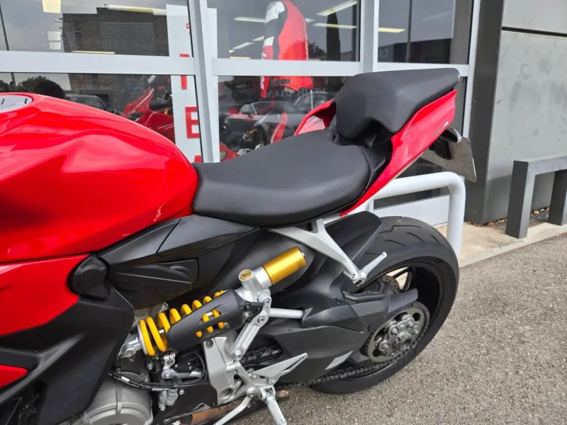DUCATI V2 955