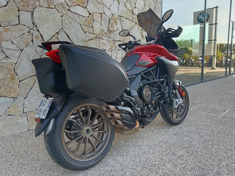 MV-AGUSTA 800 Lusso + valises