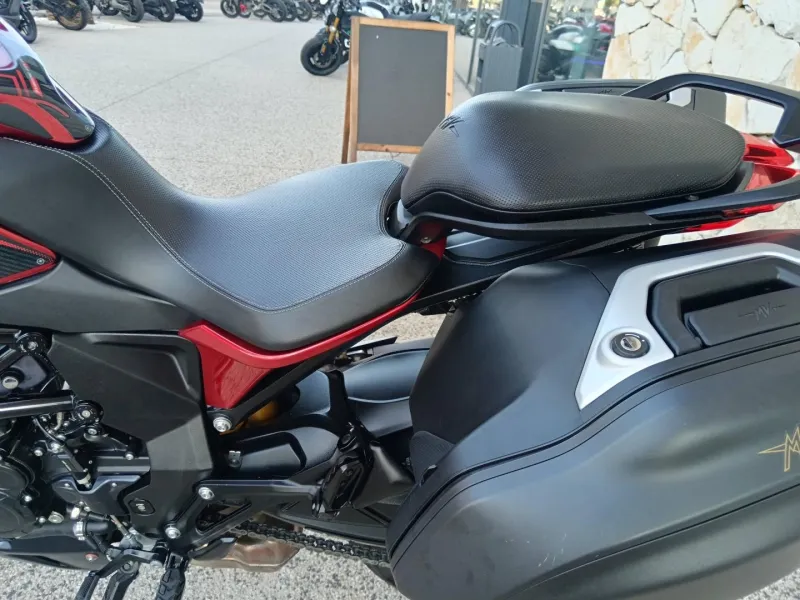 MV-AGUSTA 800 Lusso + valises