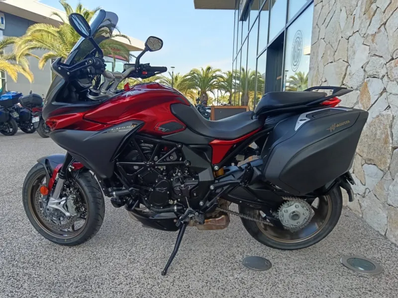 MV-AGUSTA 800 Lusso + valises